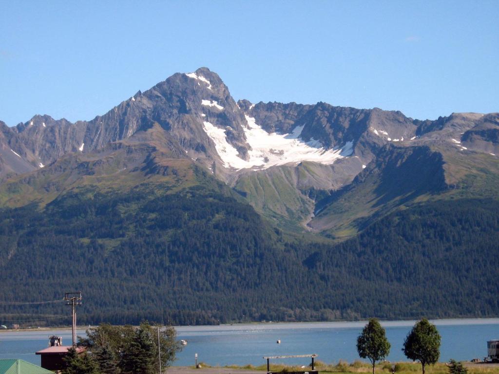 Murphy'S Alaskan Inn Seward Room photo